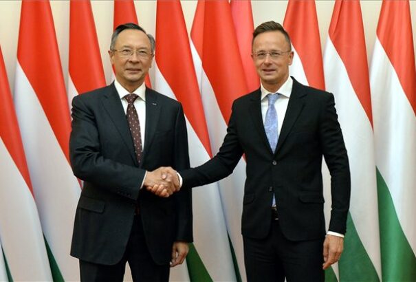 Szijjártó: a külpolitika mindenkori fókuszában kell lennie a határon túli magyarok támogatásának