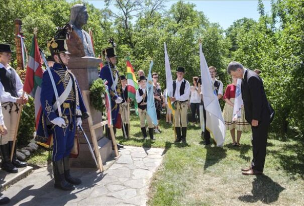 Kövér László: Szent István-i hagyatékunk támadás alatt áll