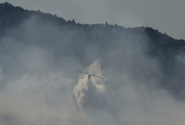 Görögországban százakat, ezreket evakuáltak a tűz elől