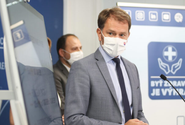 Matovič a túl lassú a vakcinázást kritizálja: „Nyolcszáz nap van hátra a kollektív immunitásig”
