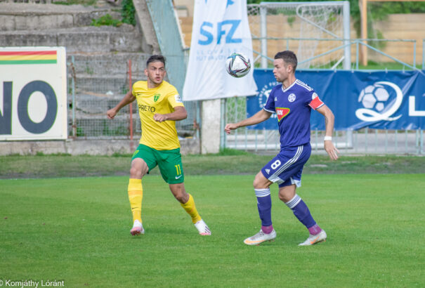Kiegyenlített mérkőzésen egy pontot tartott otthon a Komáromi FC – videóval