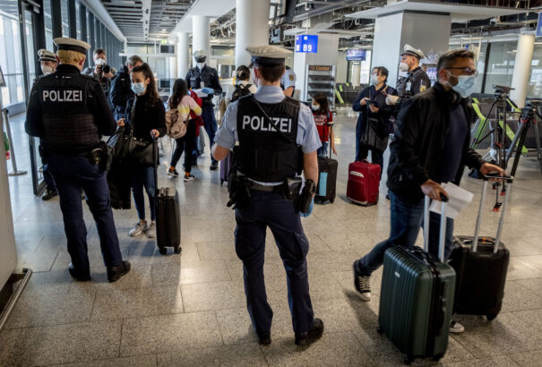 Németország durva őszi hullámra számít, Európa legszigorúbb intézkedéscsomagját állította össze