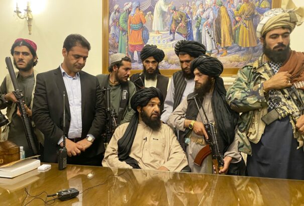 Új korszak kezdődött Afganisztánban, már a tálibok irányítanak