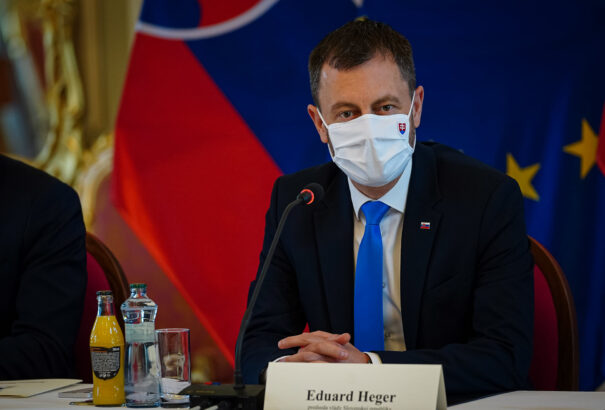Dél-Szlovákia szlovák vezetésű városaiba látogat Eduard Heger kormányfő