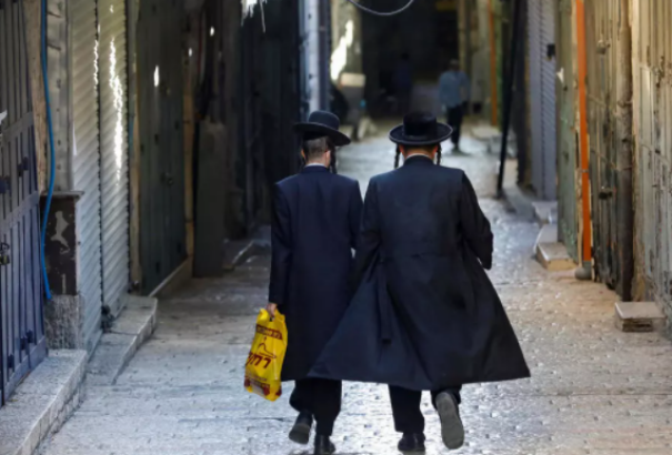 Izraelben rosszabbodik a helyzet. Lockdown bevezetését fontolgatják