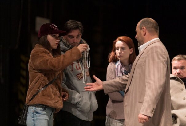 Sikerdarabbal indult a Komáromi Jókai Színház 69. évada