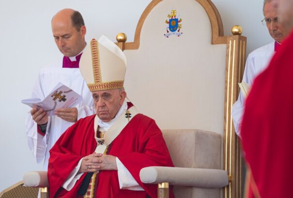 Ferenc pápa a kereszt jelentőségéről beszélt az Eperjesen bemutatott görögkatolikus liturgián