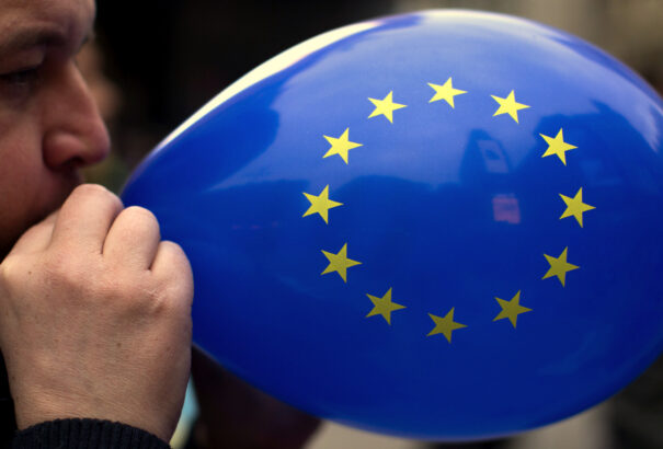 A liberális demokrácia dicső menetelésének margójára