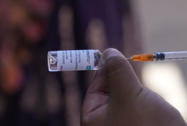 Október 6-ig van lehetőségünk megkapni a második adag AstraZeneca vakcinát