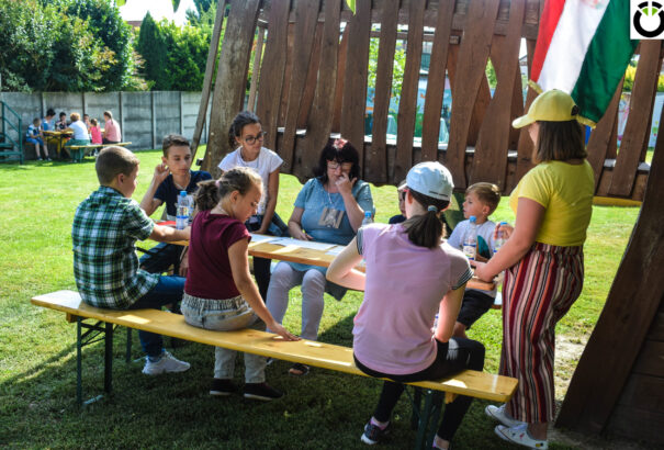 Hiterősítő, szeretetben eltöltött délután Nagymegyeren – Képekkel