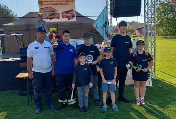 Lecsós nyárbúcsúztató Nyékvárkonyban és halas délelőtt az albári tavon – Képekkel