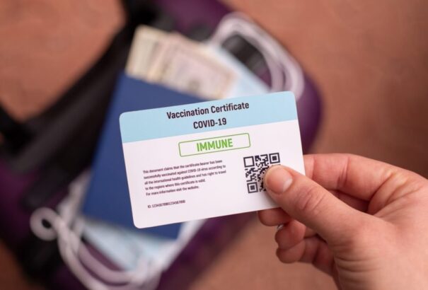 A briteknek egyelőre nem kell COVID-igazolvány a rendezvényekre való belépéshez