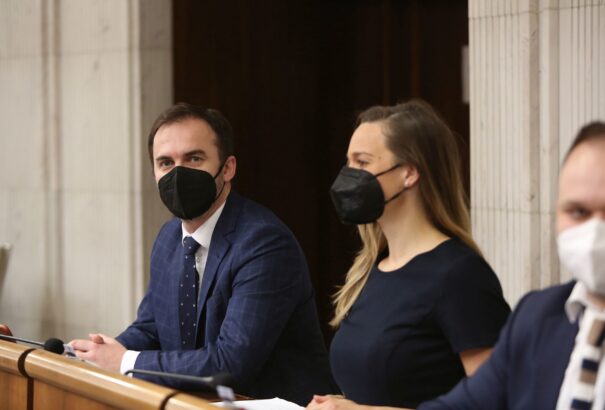 Az OĽaNO fogadhatja be a Za ľudí fennmaradó képviselőit?