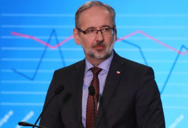 Lengyelország: novemberben vagy decemberben tetőzhet a járvány negyedik hulláma