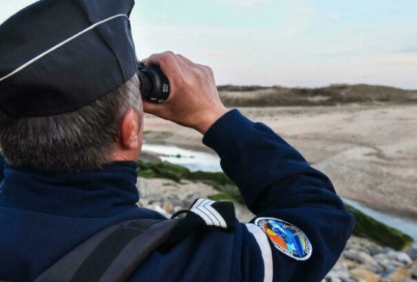 Franciaország feltartóztatja a Nagy-Britanniába igyekvő migránsokat – ha London fizet