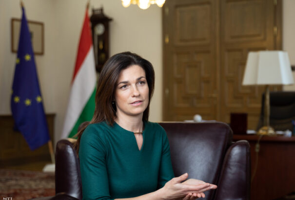 Varga Judit: az európai uniós intézmények kötelesek tiszteletben tartani a tagállamok nemzeti identitását