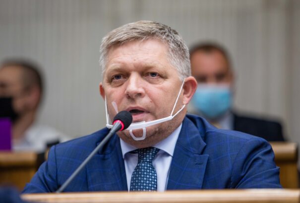 Magyarország miatt akar rendkívüli parlamenti ülést összehívatni a Smer