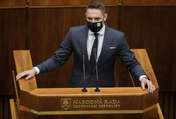 Gyimesi stabil éves támogatást javasol a Csemadoknak