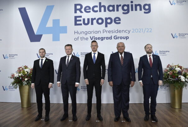 V4+Egyiptom külügyminiszteri találkozó – Szijjártó: külső szövetségesekre van szükség a migrációs hullámok megállításában