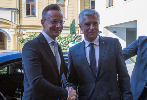 Korčok-Szijjártó találkozó: Rendszeres találkozóban és a kapcsolatok elmélyítésében egyeztek meg a külügyminiszterek