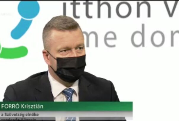 Forró idővel megszüntetné a Szövetségen belüli platformokat