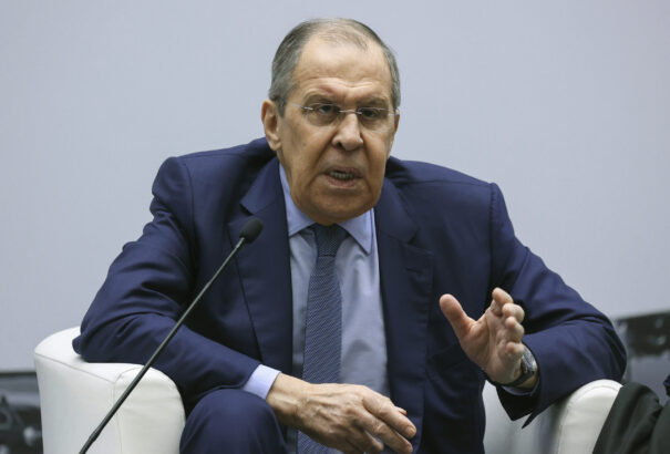 Oroszország felfüggesztette NATO-képviseletének tevékenységét