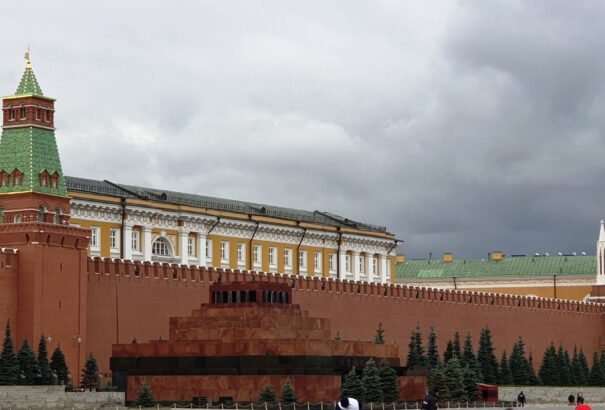 Koronavírus-járvány: Oroszországban leállították a tömegrendezvényeket