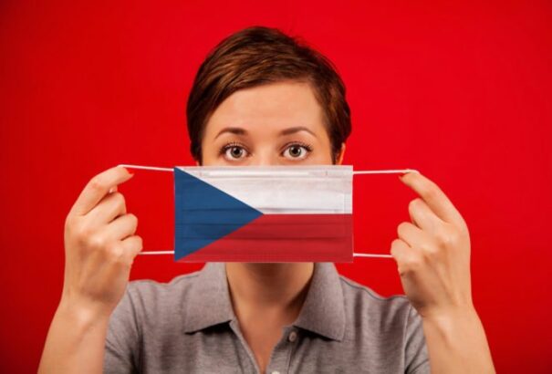 Ha rosszabbodni fog a helyzet Csehországban, akkor csak a COVID-igazolvánnyal rendelkezők mehetnek majd munkába