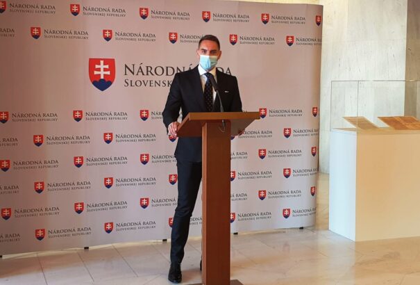 Csemadok-törvény, szlovák nyelv idegen nyelvként való tanítása: Míg Gyimesi dolgozik, a Szövetség Most-Híd platformja hazugságkampánnyal politizál