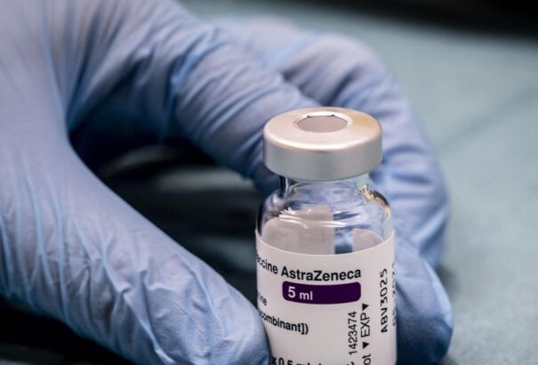 Szlovákia több mint kétmillió AstraZeneca-vakcinát ajándékoz el