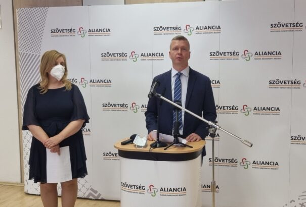 A Szövetség röghöz kötné a pályakezdő orvosokat, hogy 6 évig ne mehessenek külföldre