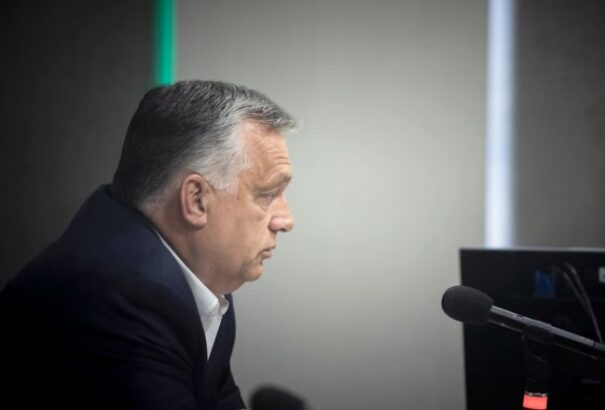 Orbán Viktor: A lezárás csak lassítás, a megoldás a harmadik oltás