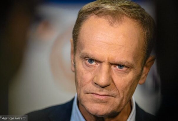 Gyorshajtáson kapták Donald Tuskot