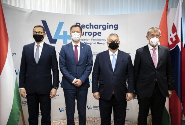 A V4-ek kormányfői csúcstalálkozót hívtak össze Budapestre