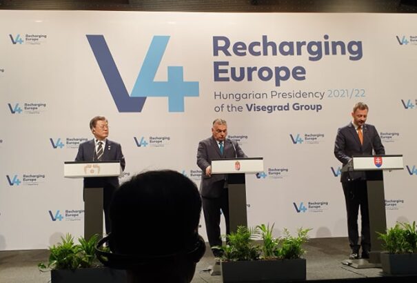 V4–Dél-Korea-csúcs – Orbán: öt sikertörténet találkozott Budapesten
