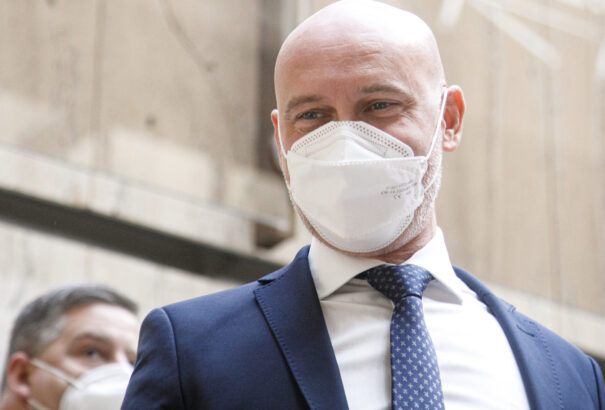 Gröhling szerint idén korábban kezdődhet meg a téli szünet az iskolákban