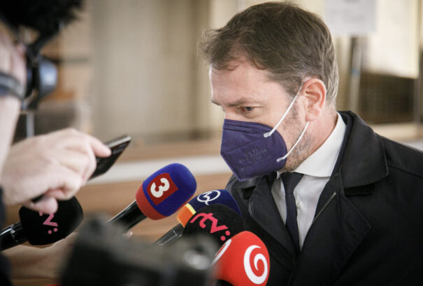 Matovič oltakozásra ösztönözné a nyugdíjasokat. Ötszáz eurós utalványt javasol