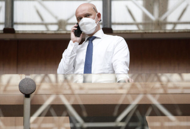 Kollár szerint a koalíció megállapodott az intézkedésekben. Gröhling lemondással fenyegetőzött