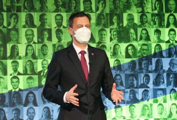 Heger kormányfő már nyíltan beszél a háromhetes lockdownról