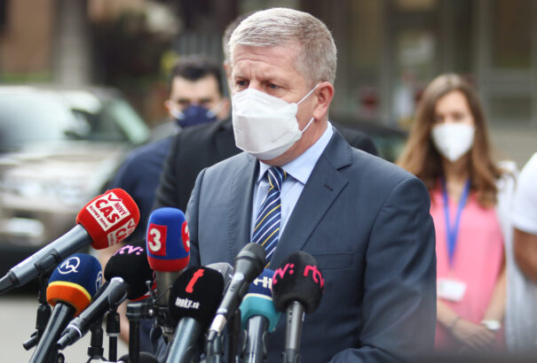 Lengvarský: Nem tesztelni, hanem oltakozni kell