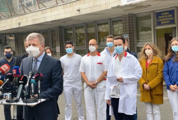 Szívhez szóló nyilatkozatban kérték az egészségügyisek az embereket: Oltassátok be magatokat, hogy ne kelljen meghalnotok. Már nem bírjuk nézni a haláltusáitokat