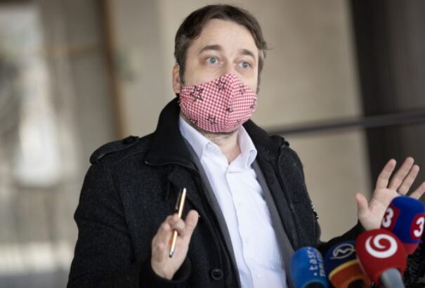 Blaha eddig 27 ezer eurót fizetett ki arra, hogy az összes bejegyzését népszerűsítse a Facebookon