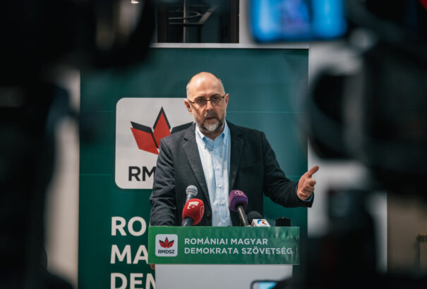 Romániai kormányalakítás – Az RMDSZ tárgyalásokat kezd a PNL-PSD-RMDSZ nagykoalíció létrehozására