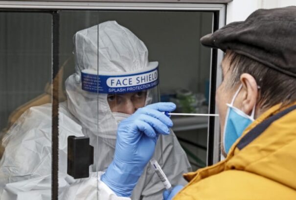 Az alkalmazottak tesztelését hétfőtől a munkaadónak kell biztosítania