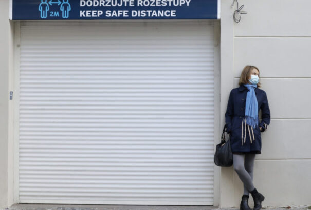 Csehország is szigorít az óvintézkedéseken, de a lockdown és a kötelező oltás bevezetését nem tervezi