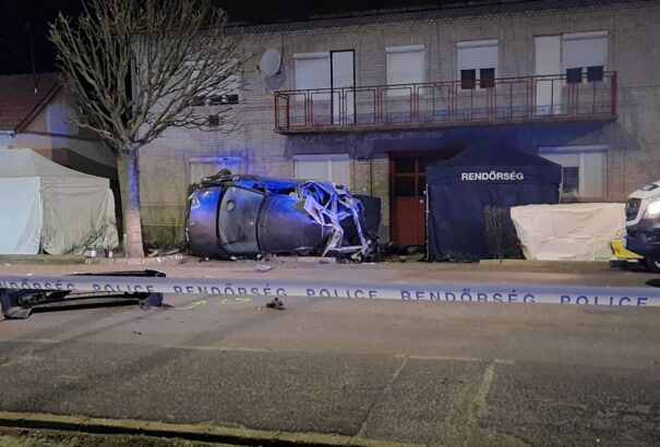 Felborult egy illegális migránsokat szállító autó hétfőn éjszaka Mórahalomban, heten meghaltak