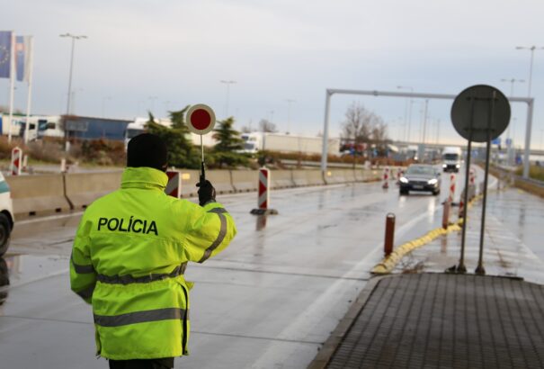A rendőrség az elkövetkezendő hétvégéken célzott ellenőrzéseket fog végezni a határokon