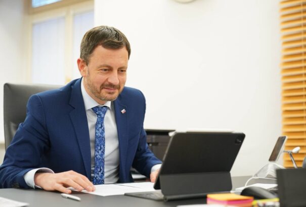 Heger részt vesz a Bukaresti Kilencek Joe Bidennel folytatott tárgyalásán