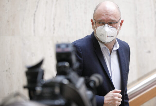 Sulík az éttermek mielőbbi megnyitását szorgalmazza