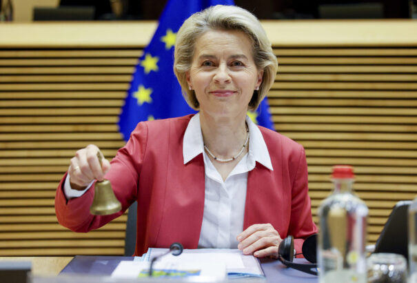 Von der Leyen: Január közepére válhat dominánssá az Omikron Európában